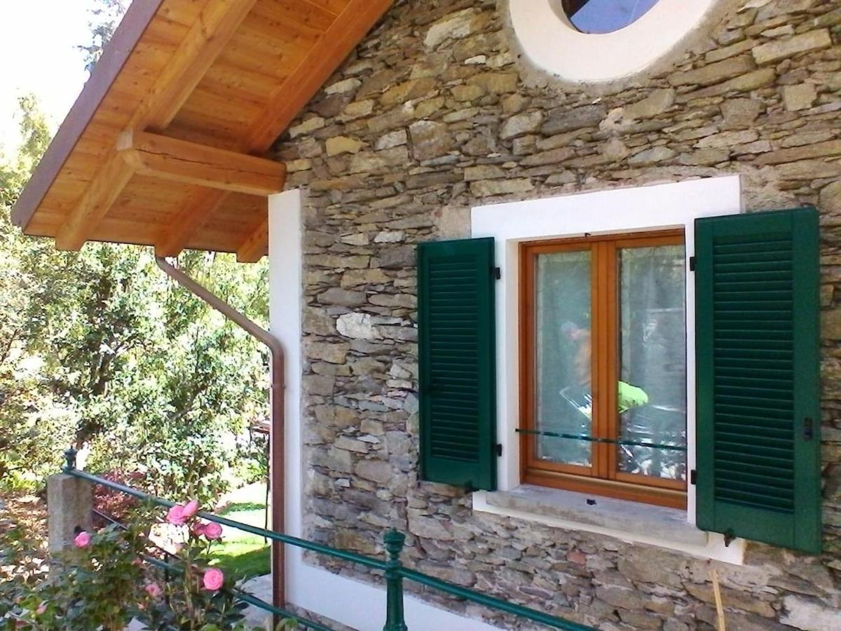 La Camelia D'Oro Διαμέρισμα Oggebio Εξωτερικό φωτογραφία